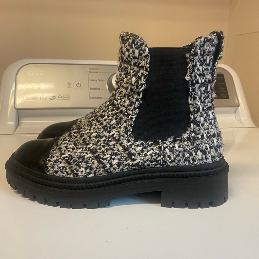 Steve Madden -The MAYSLIE Chelsea ankle boot